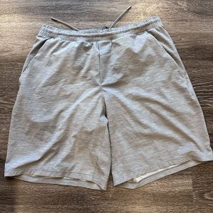 Lululemon Pace Breaker training shorts XL